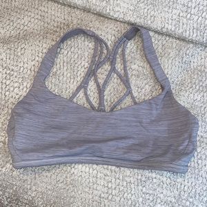 Lulelemon sports bra